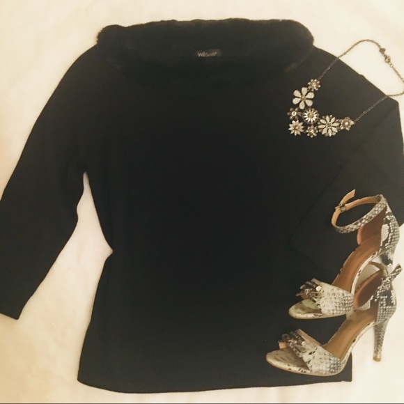 Willi Smith Sweaters - Silk Blend Fur Collar Top